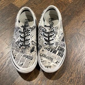 Vans Harry Potter Daily Prophet Sneakers size 5.5 (women’s)